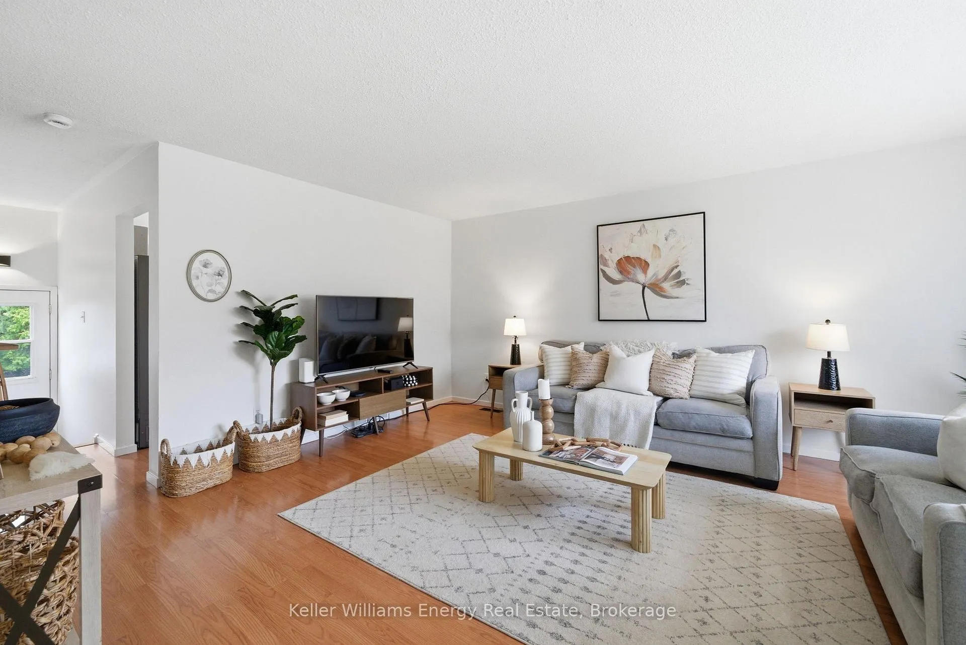 Photo 3 of 441 Maplewood Drive, Oshawa, O'Neill — HOMEH