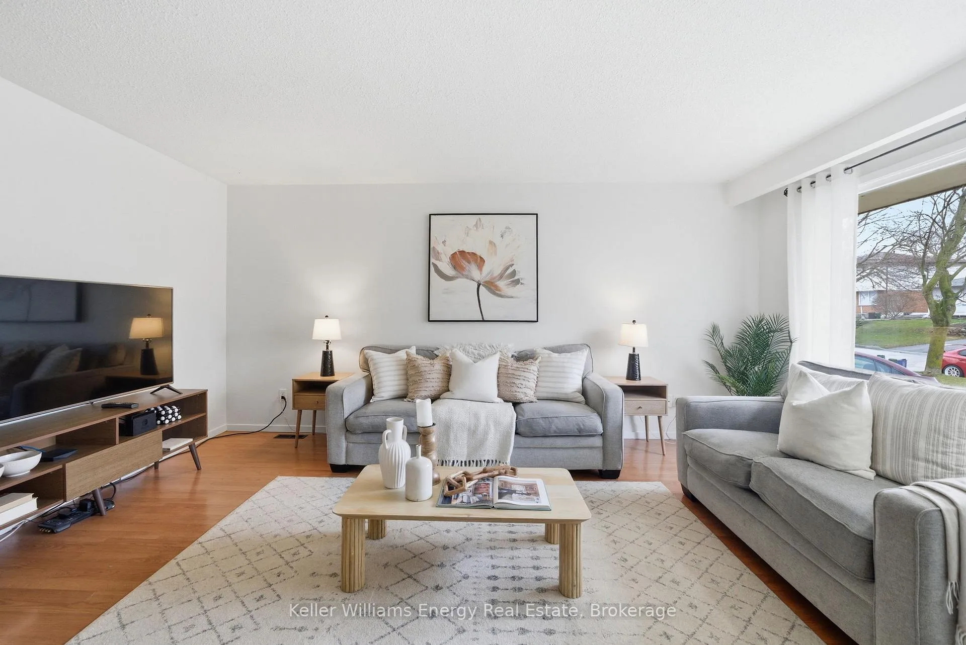 Photo 4 of 441 Maplewood Drive, Oshawa, O'Neill — HOMEH