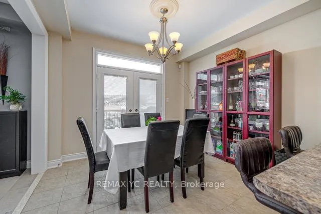 Photo 5 of 114 Monarchy Street, Barrie, Innis-Shore — HOMEH