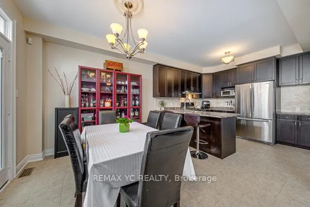 Photo 6 of 114 Monarchy Street, Barrie, Innis-Shore — HOMEH
