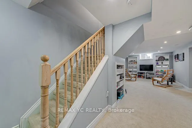 Photo 17 of 114 Monarchy Street, Barrie, Innis-Shore — HOMEH