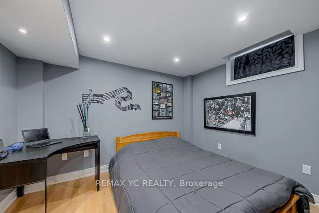 Photo 21 of 114 Monarchy Street, Barrie, Innis-Shore — HOMEH