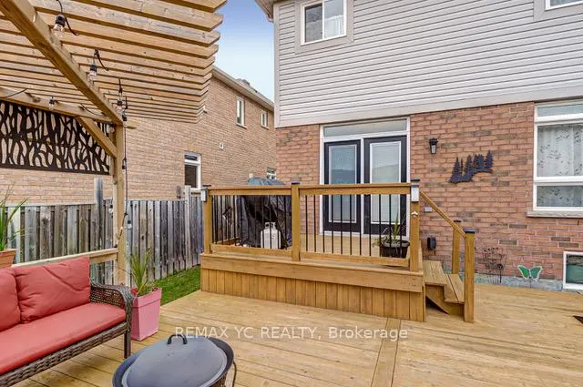 Photo 23 of 114 Monarchy Street, Barrie, Innis-Shore — HOMEH
