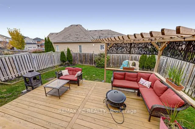 Photo 25 of 114 Monarchy Street, Barrie, Innis-Shore — HOMEH