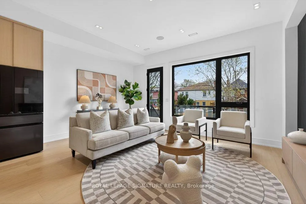 Photo 18 of 53 Lesmount Avenue, Toronto, East York — HOMEH