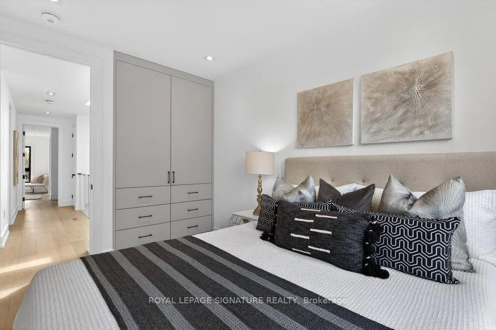 Photo 35 of 53 Lesmount Avenue, Toronto, East York — HOMEH