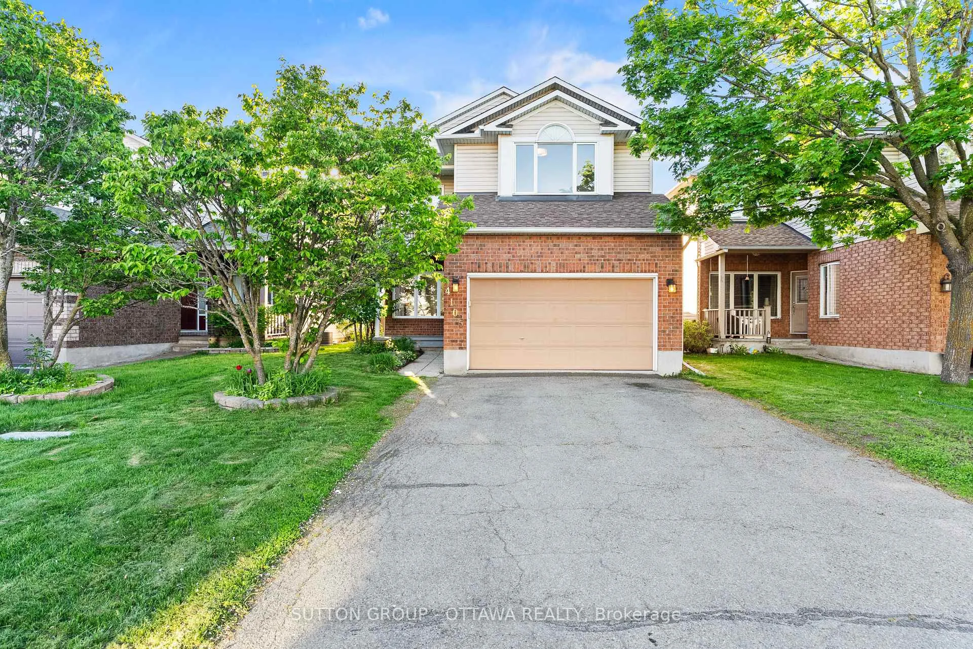 Front of 4105 Wolfe Point Way