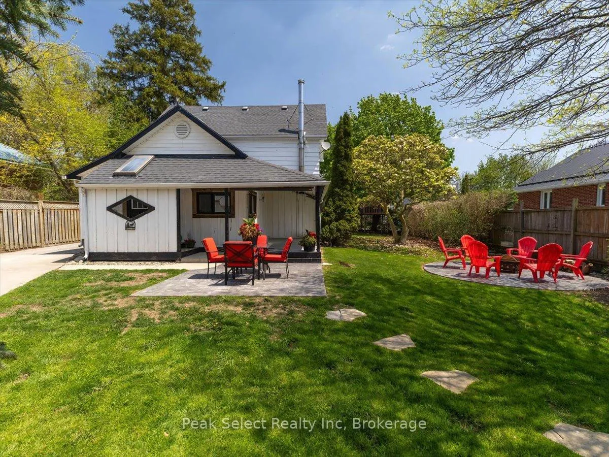 Photo 3 of 241 King Street, Lucan Biddulph, Granton — HOMEH