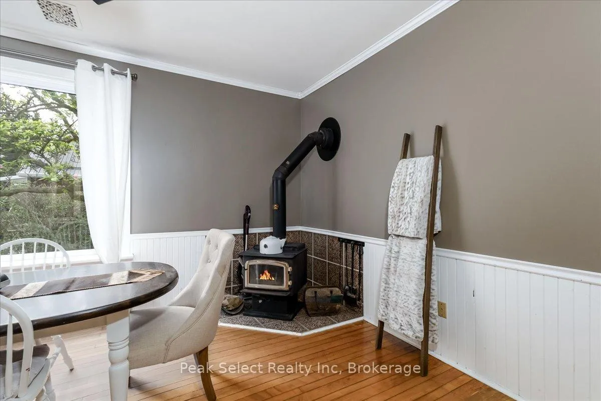 Photo 17 of 241 King Street, Lucan Biddulph, Granton — HOMEH