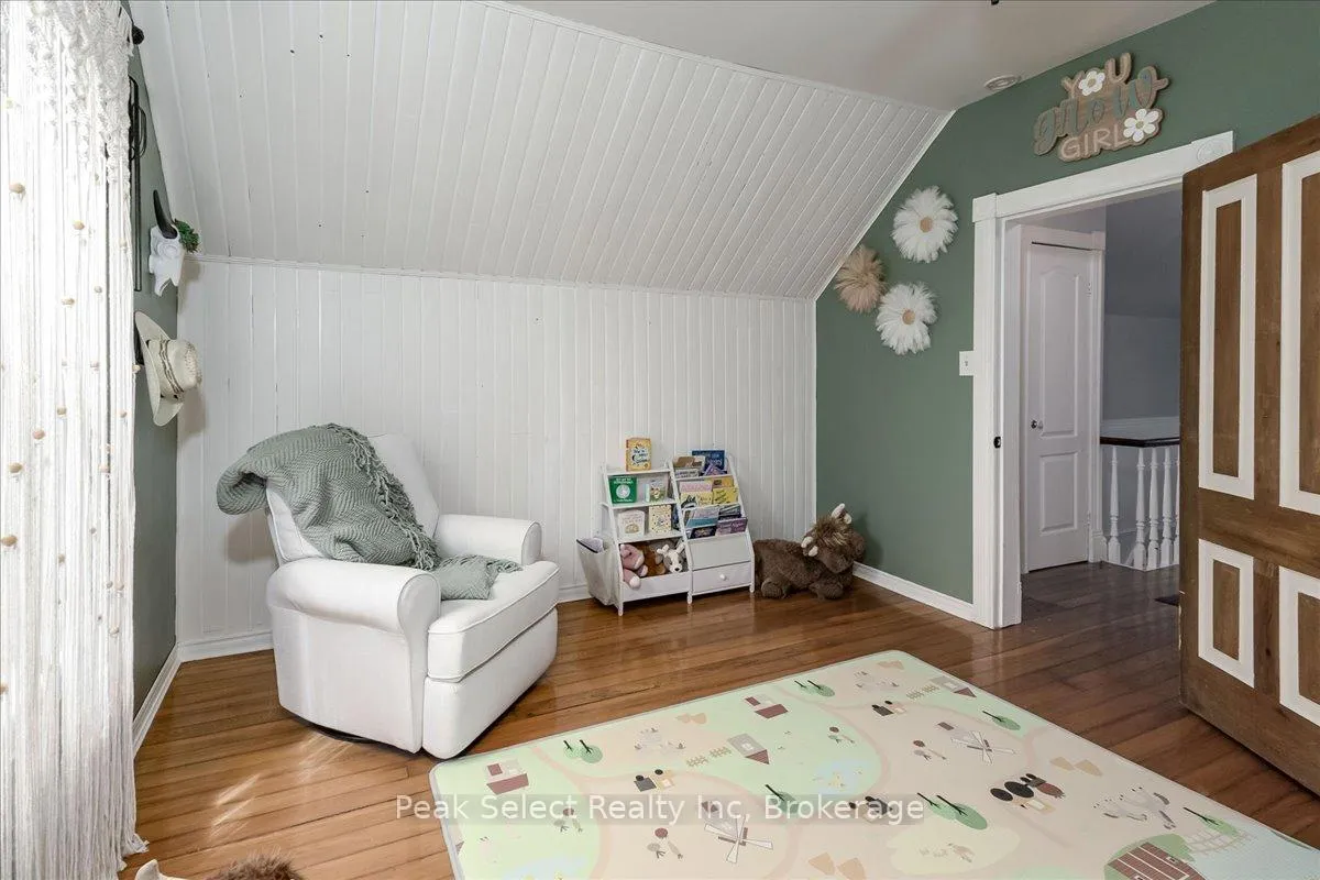 Photo 28 of 241 King Street, Lucan Biddulph, Granton — HOMEH