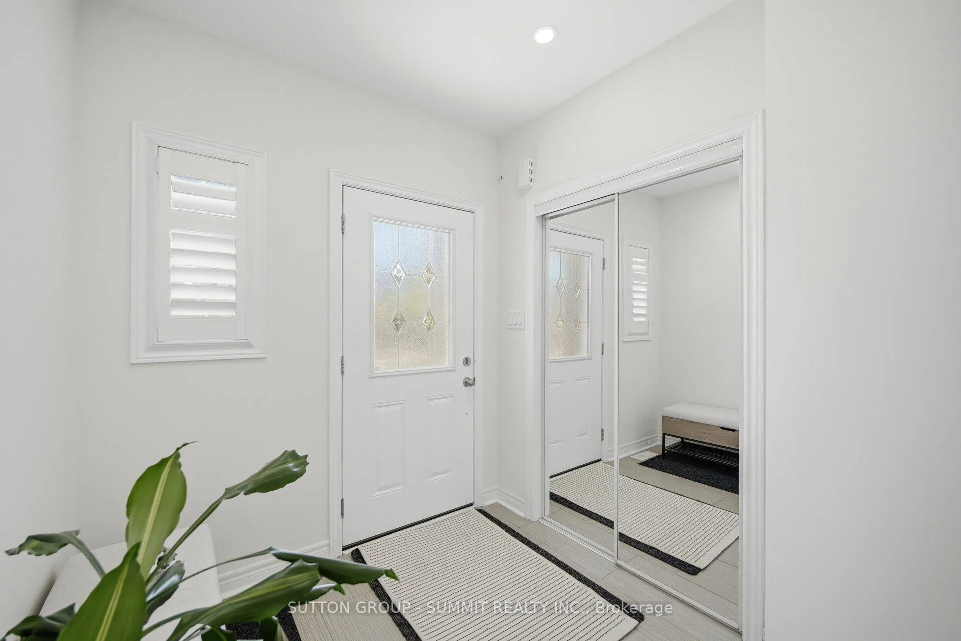 Photo 4 of 30 Mccourt Drive, Ajax, South East — HOMEH