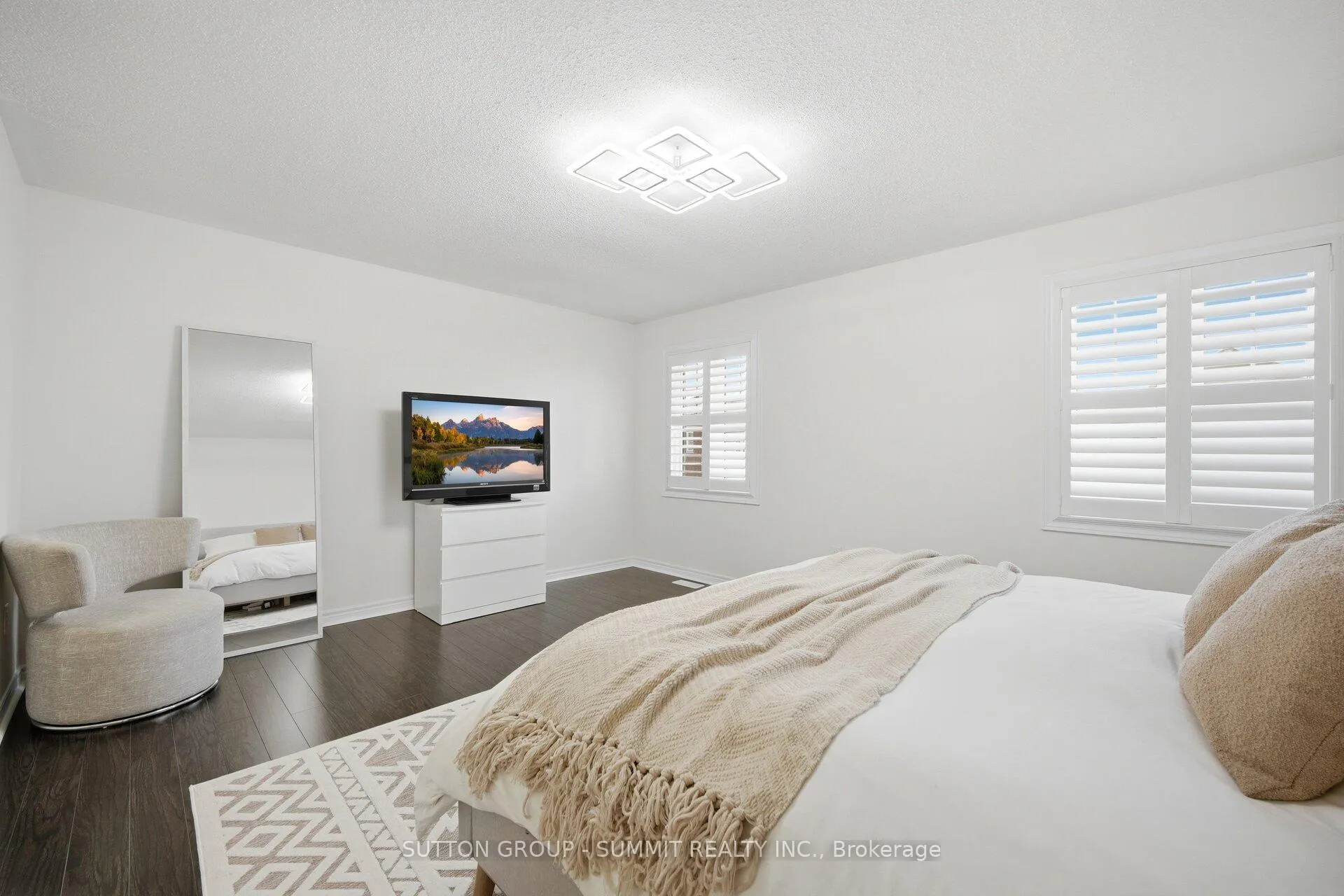 Photo 24 of 30 Mccourt Drive, Ajax, South East — HOMEH