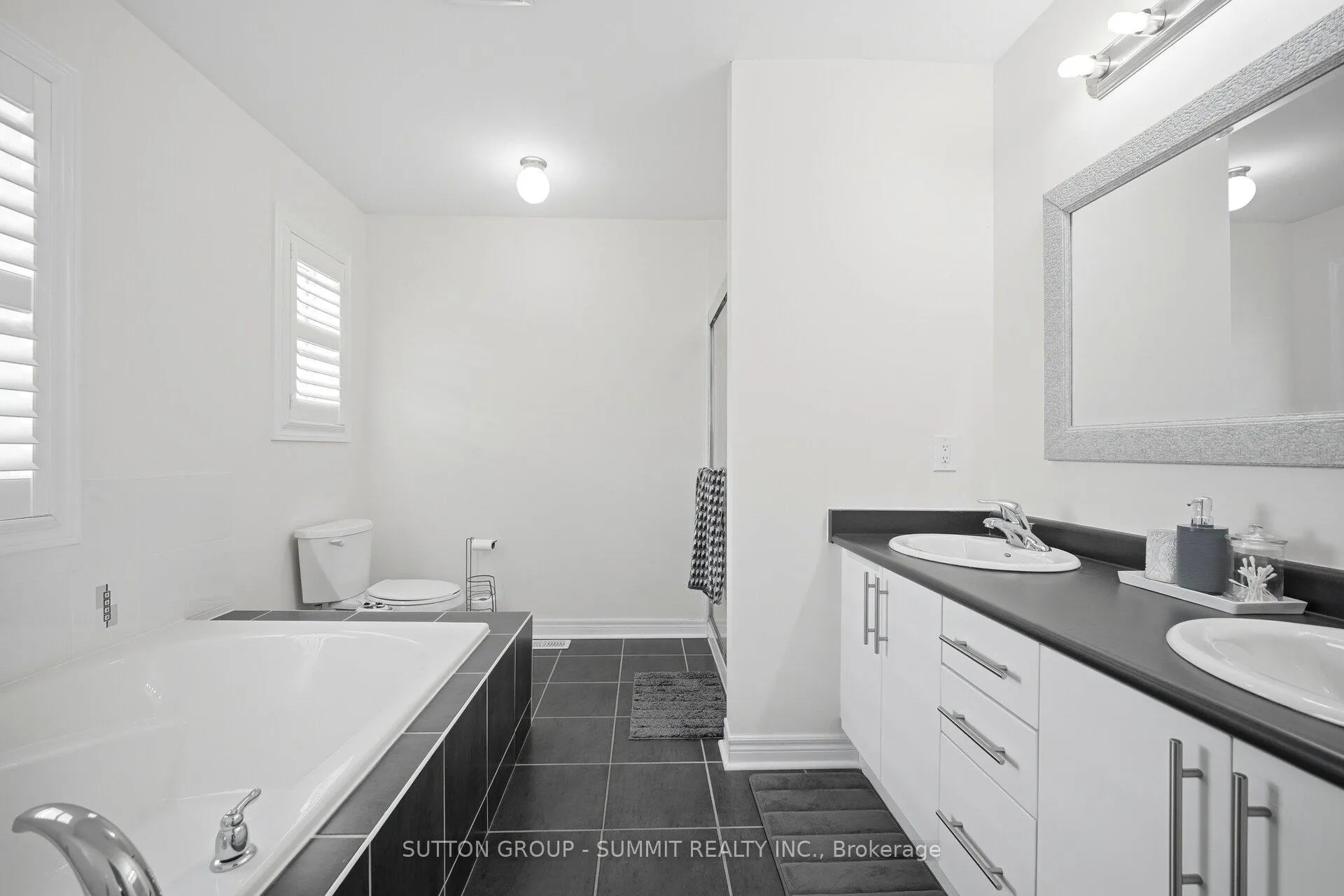 Photo 26 of 30 Mccourt Drive, Ajax, South East — HOMEH