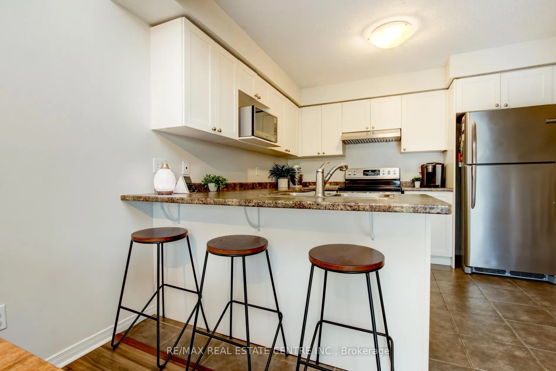 Photo 12 of Unit 50, 31 Schroder Crescent, Guelph, Grange Road — HOMEH