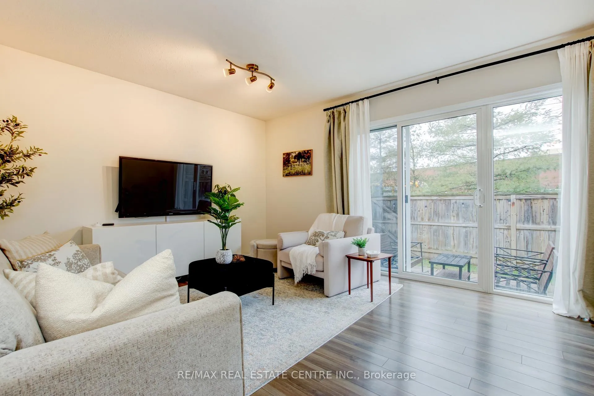 Photo 19 of Unit 50, 31 Schroder Crescent, Guelph, Grange Road — HOMEH