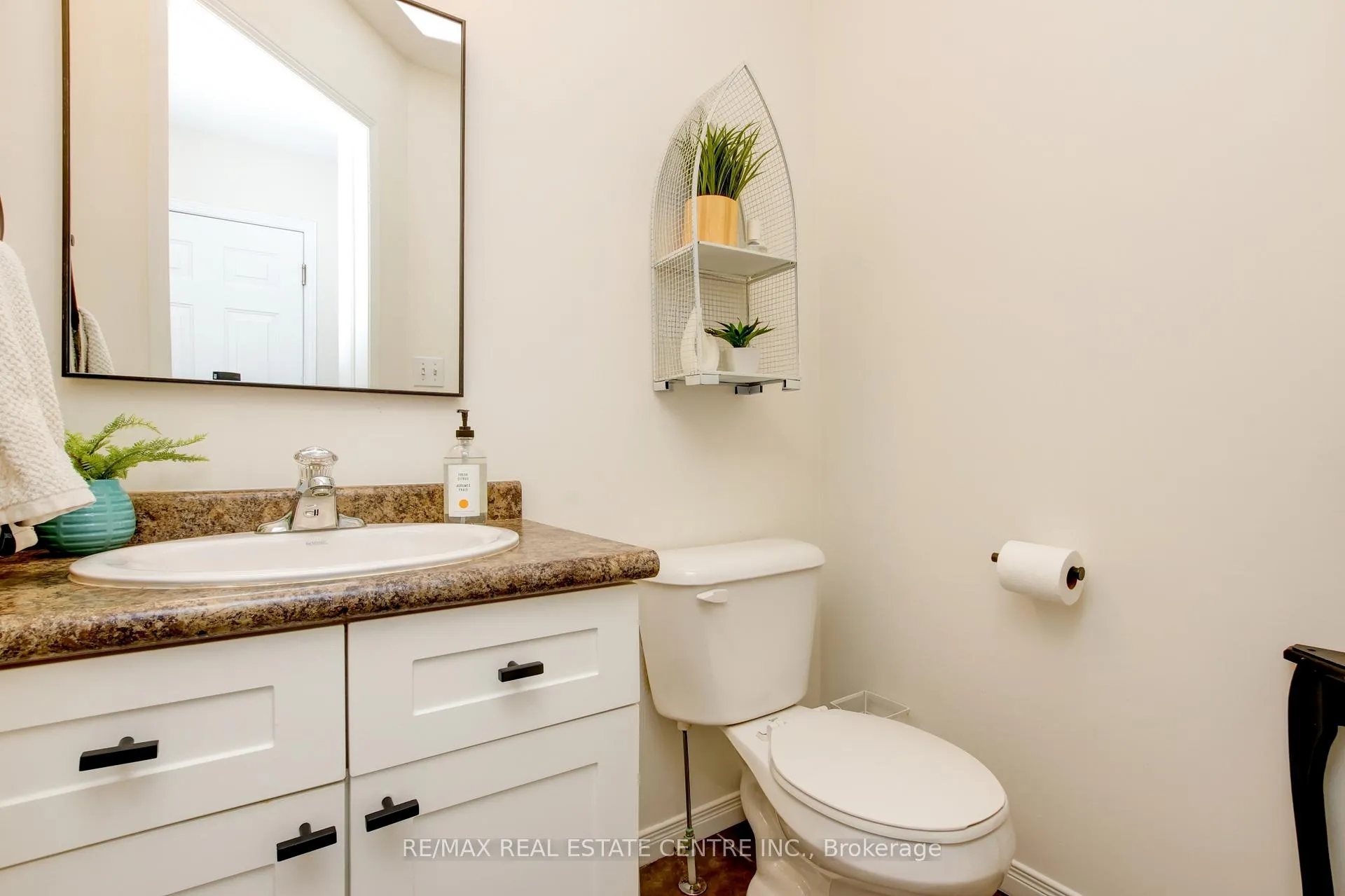 Photo 20 of Unit 50, 31 Schroder Crescent, Guelph, Grange Road — HOMEH