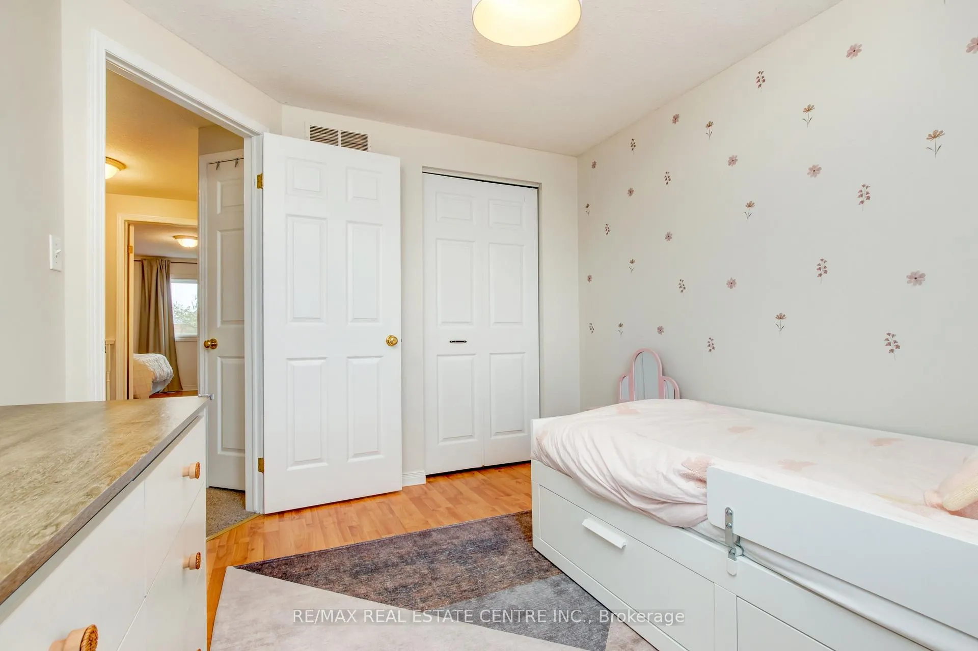 Photo 28 of Unit 50, 31 Schroder Crescent, Guelph, Grange Road — HOMEH