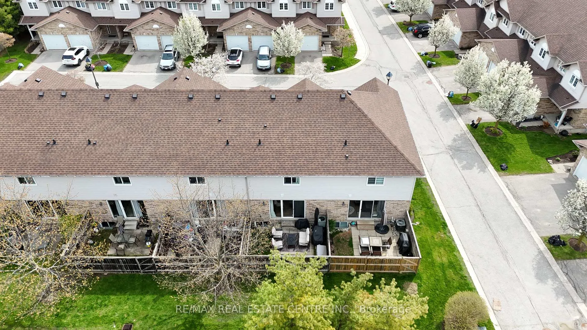 Photo 39 of Unit 50, 31 Schroder Crescent, Guelph, Grange Road — HOMEH