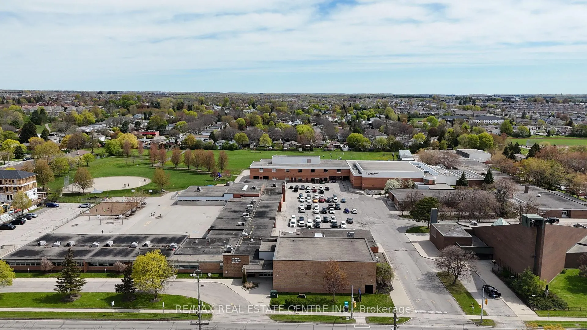 Photo 44 of Unit 50, 31 Schroder Crescent, Guelph, Grange Road — HOMEH