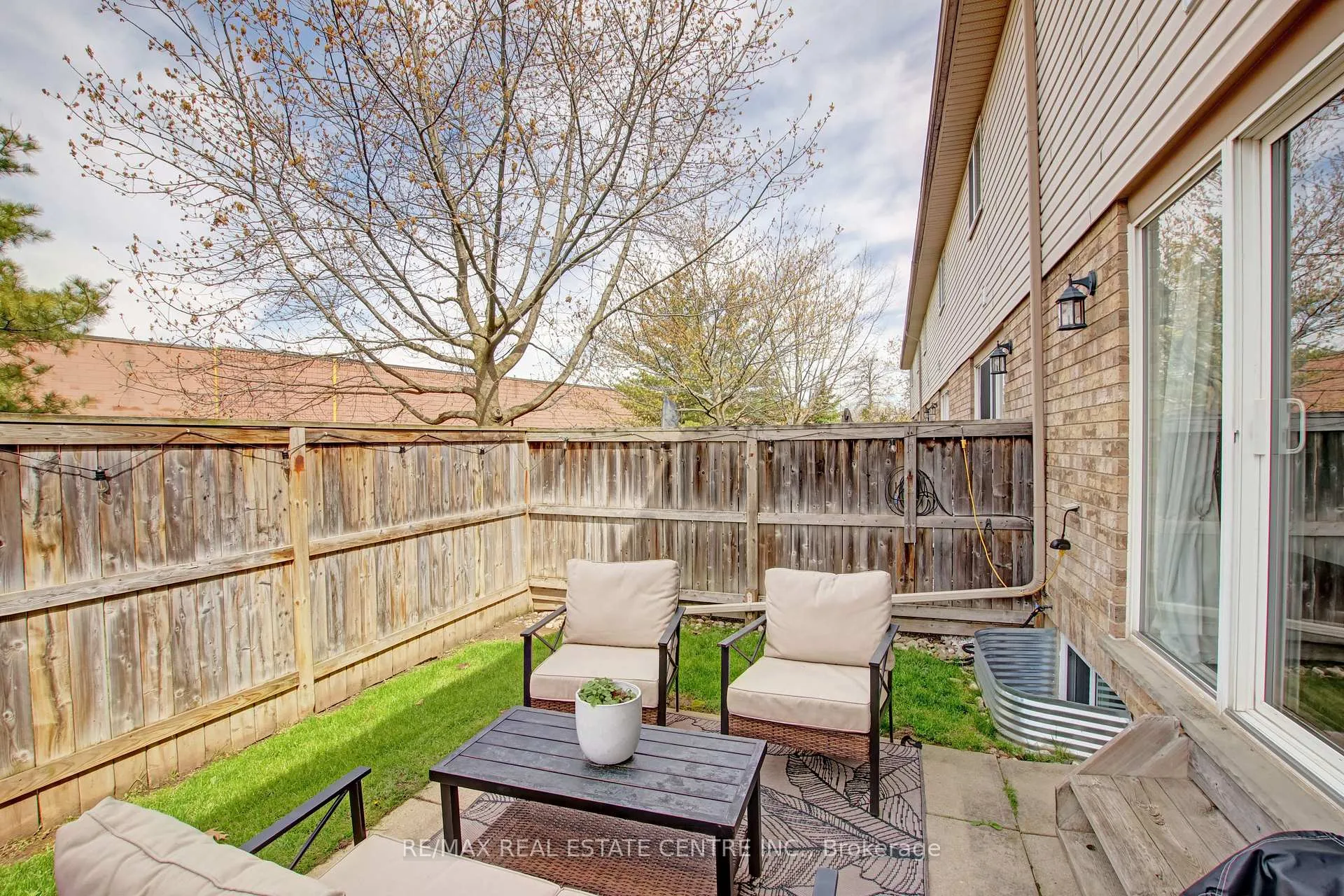 Photo 49 of Unit 50, 31 Schroder Crescent, Guelph, Grange Road — HOMEH