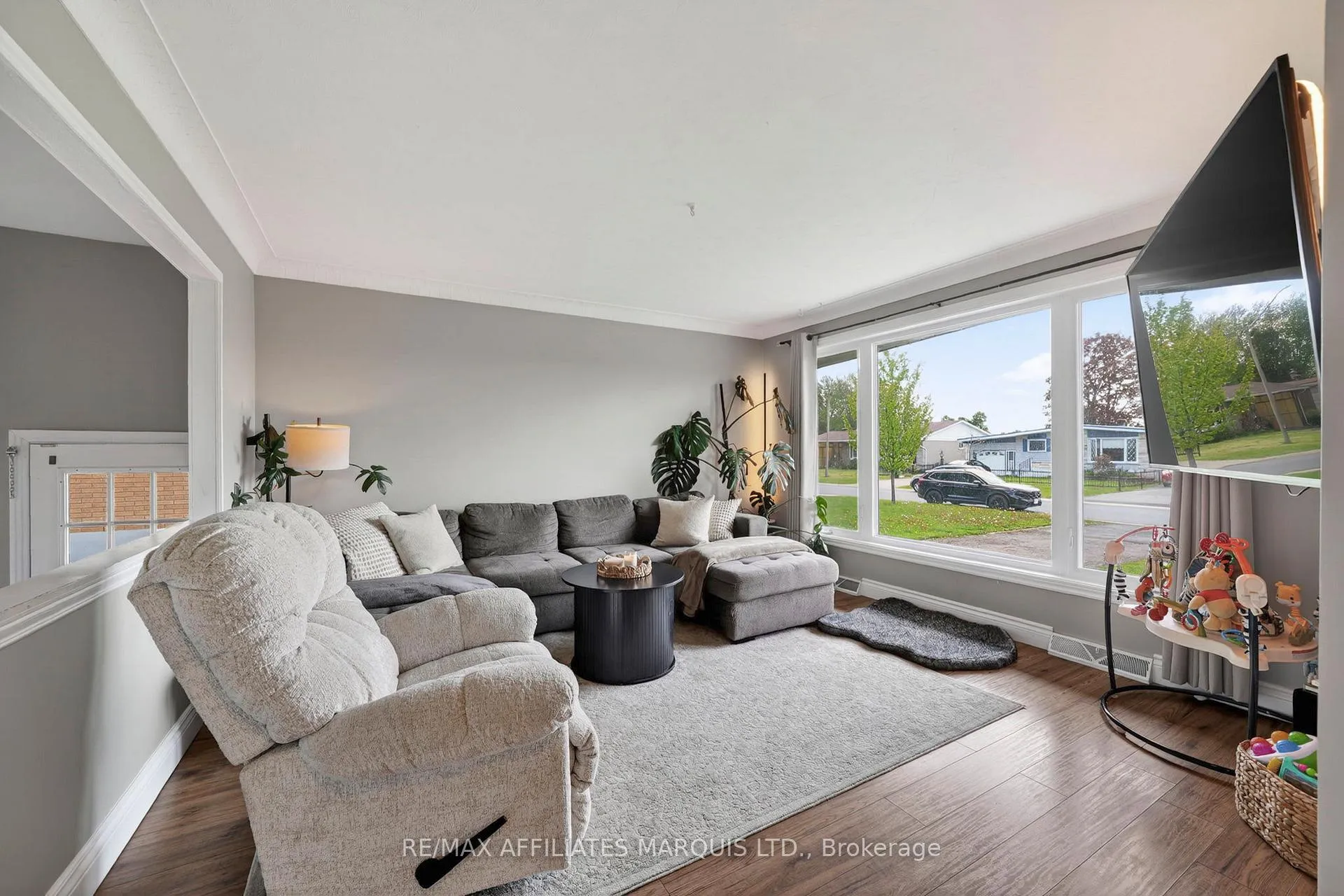 Photo 3 of 1814 Shearer Avenue, Cornwall — HOMEH