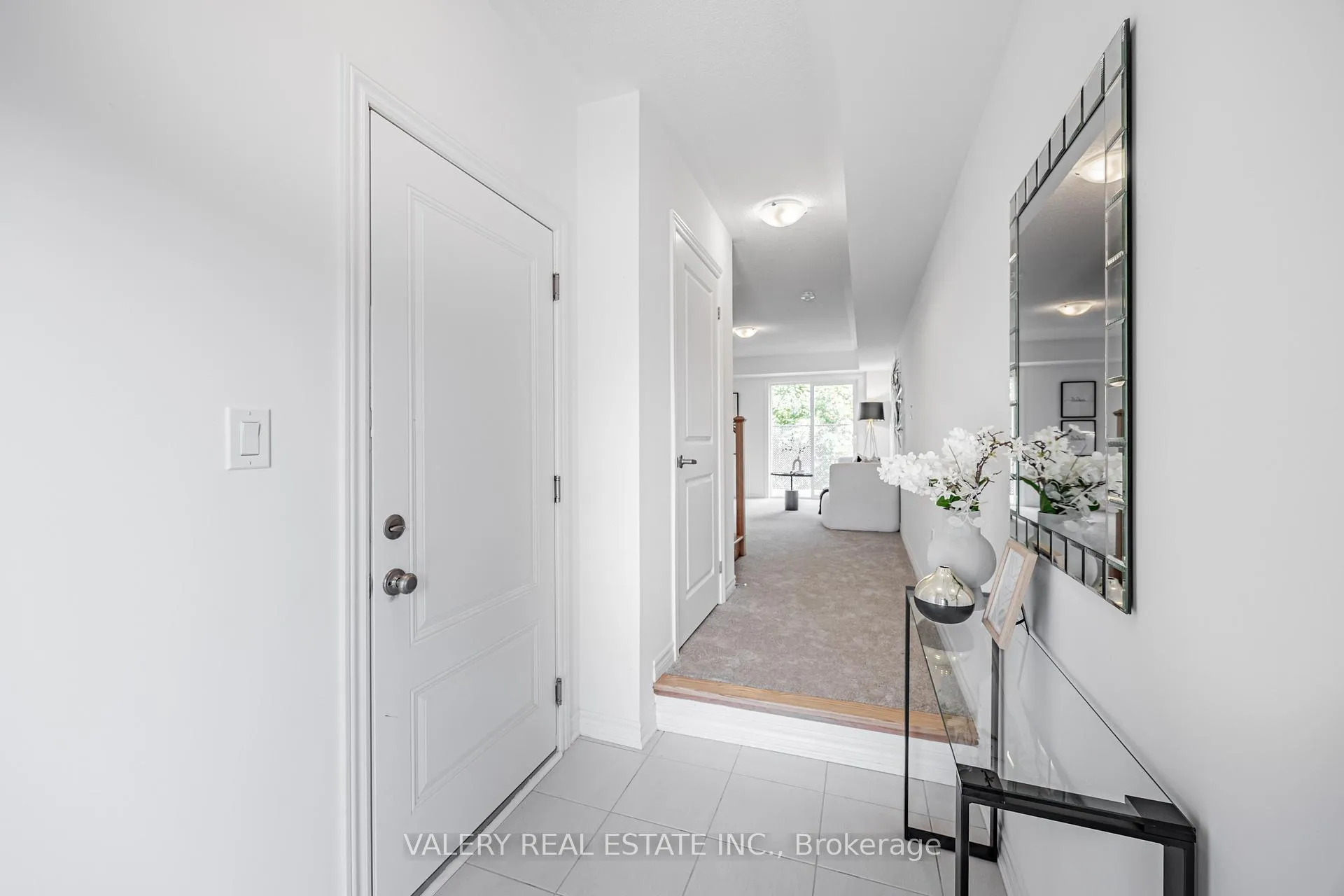 Photo 2 of 135 Pidgeon Street, Scarborough, Clairlea-Birchmount — HOMEH