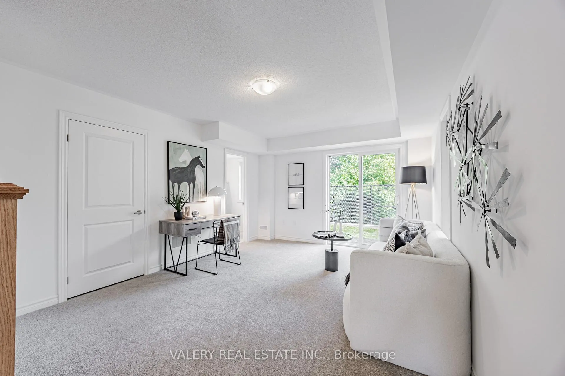 Photo 3 of 135 Pidgeon Street, Scarborough, Clairlea-Birchmount — HOMEH