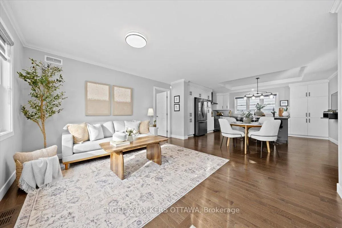 Photo 5 of 1005 Gold Crescent, Ottawa, Queensway Terrace North — HOMEH
