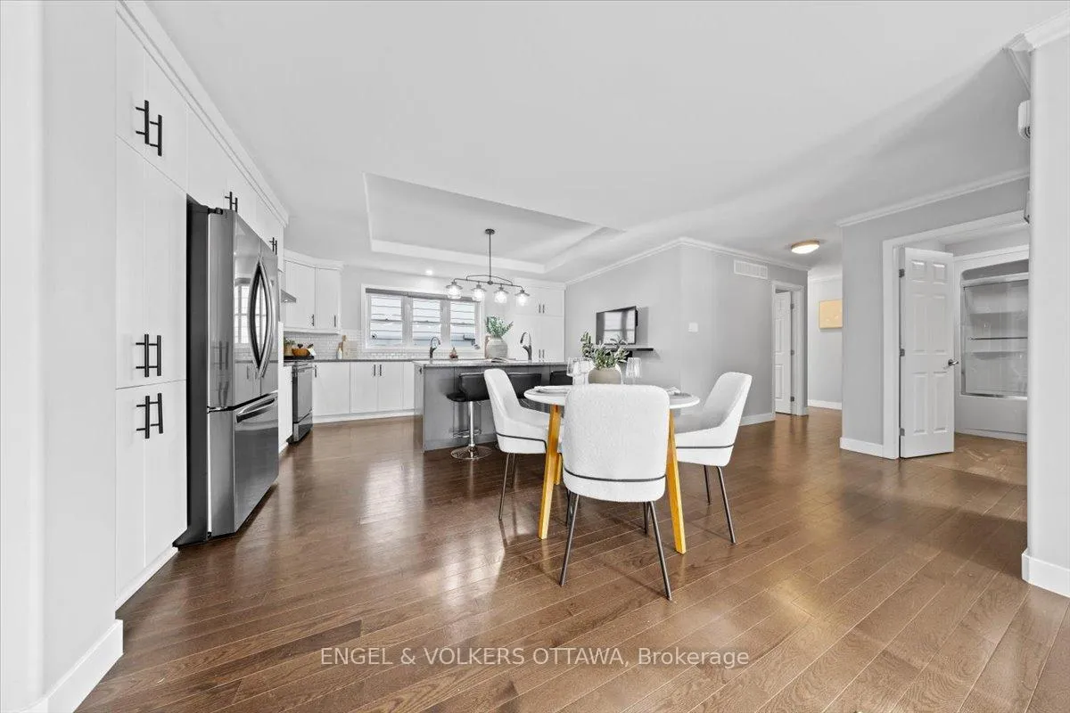 Photo 9 of 1005 Gold Crescent, Ottawa, Queensway Terrace North — HOMEH