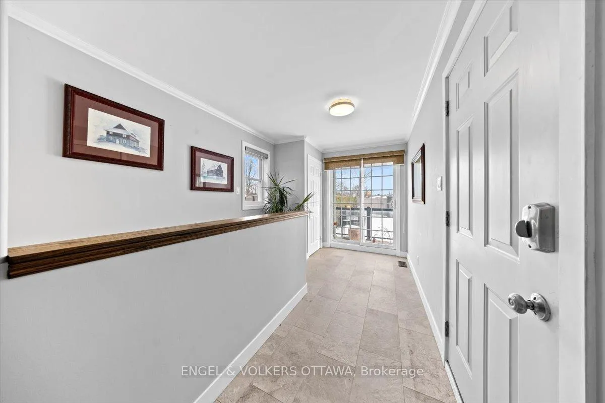 Photo 23 of 1005 Gold Crescent, Ottawa, Queensway Terrace North — HOMEH