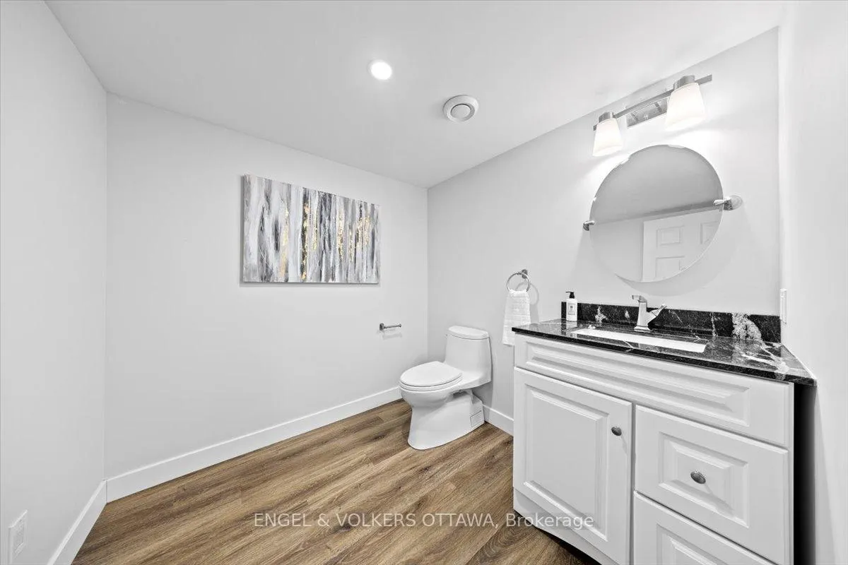 Photo 28 of 1005 Gold Crescent, Ottawa, Queensway Terrace North — HOMEH