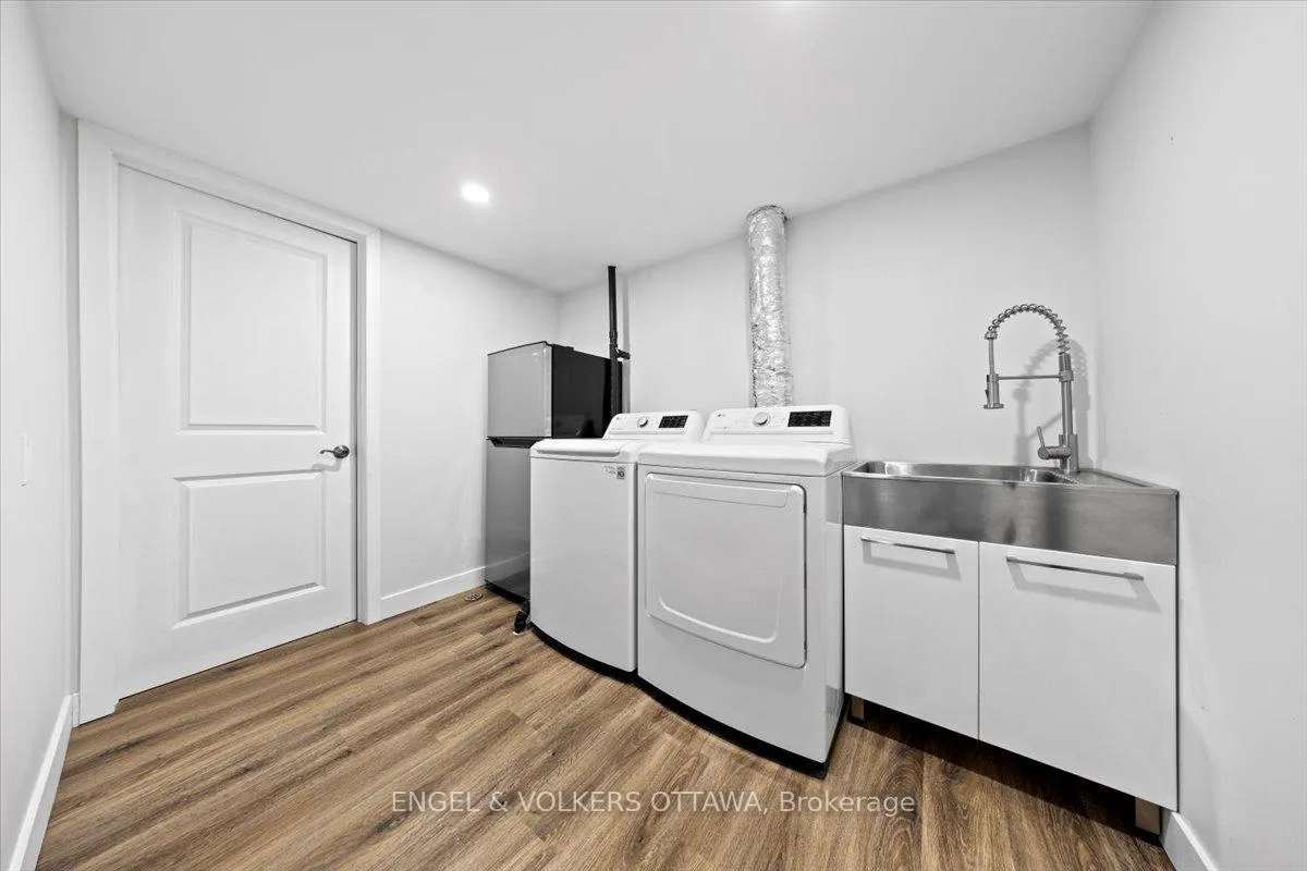 Photo 30 of 1005 Gold Crescent, Ottawa, Queensway Terrace North — HOMEH