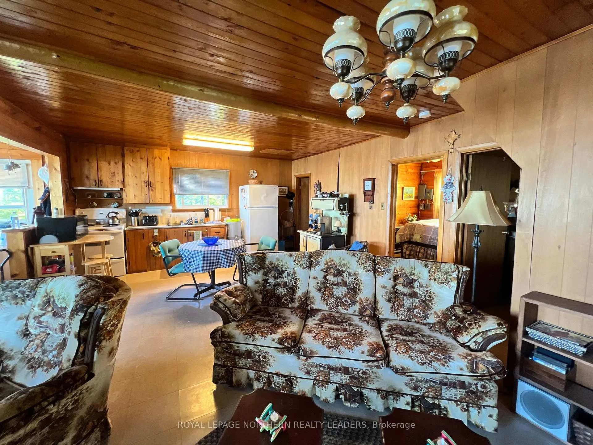 Photo 10 of 633 Leclair Avenue, Timmins, MTJ - Kamiskotia — HOMEH