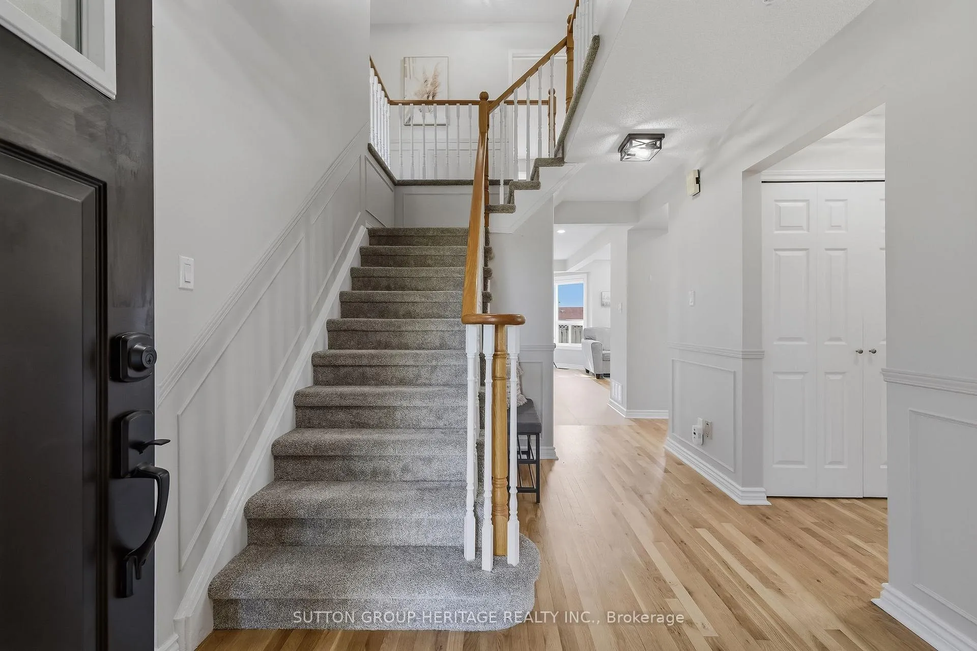 Photo 5 of 186 Reed Drive, Ajax, Central — HOMEH
