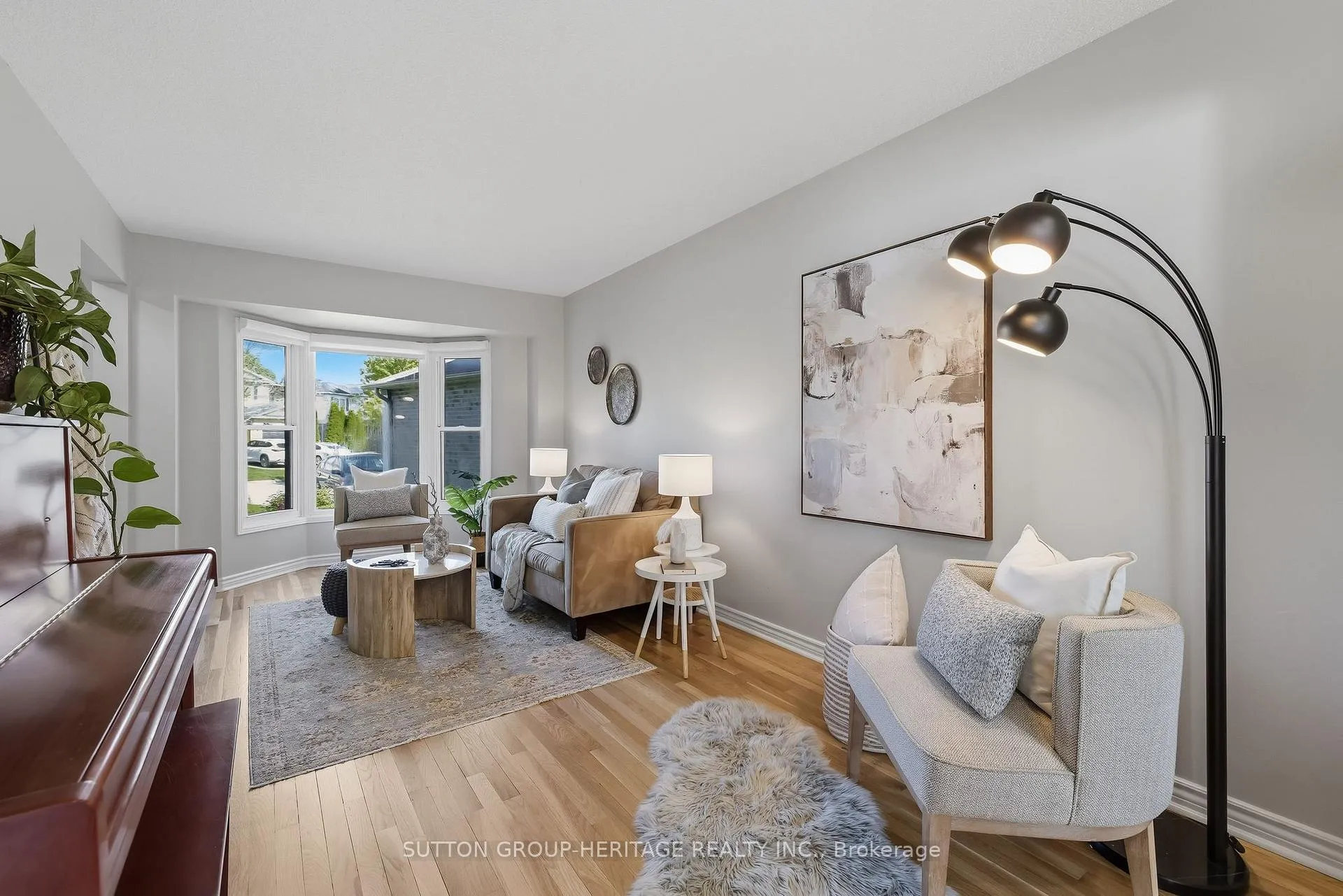 Photo 8 of 186 Reed Drive, Ajax, Central — HOMEH