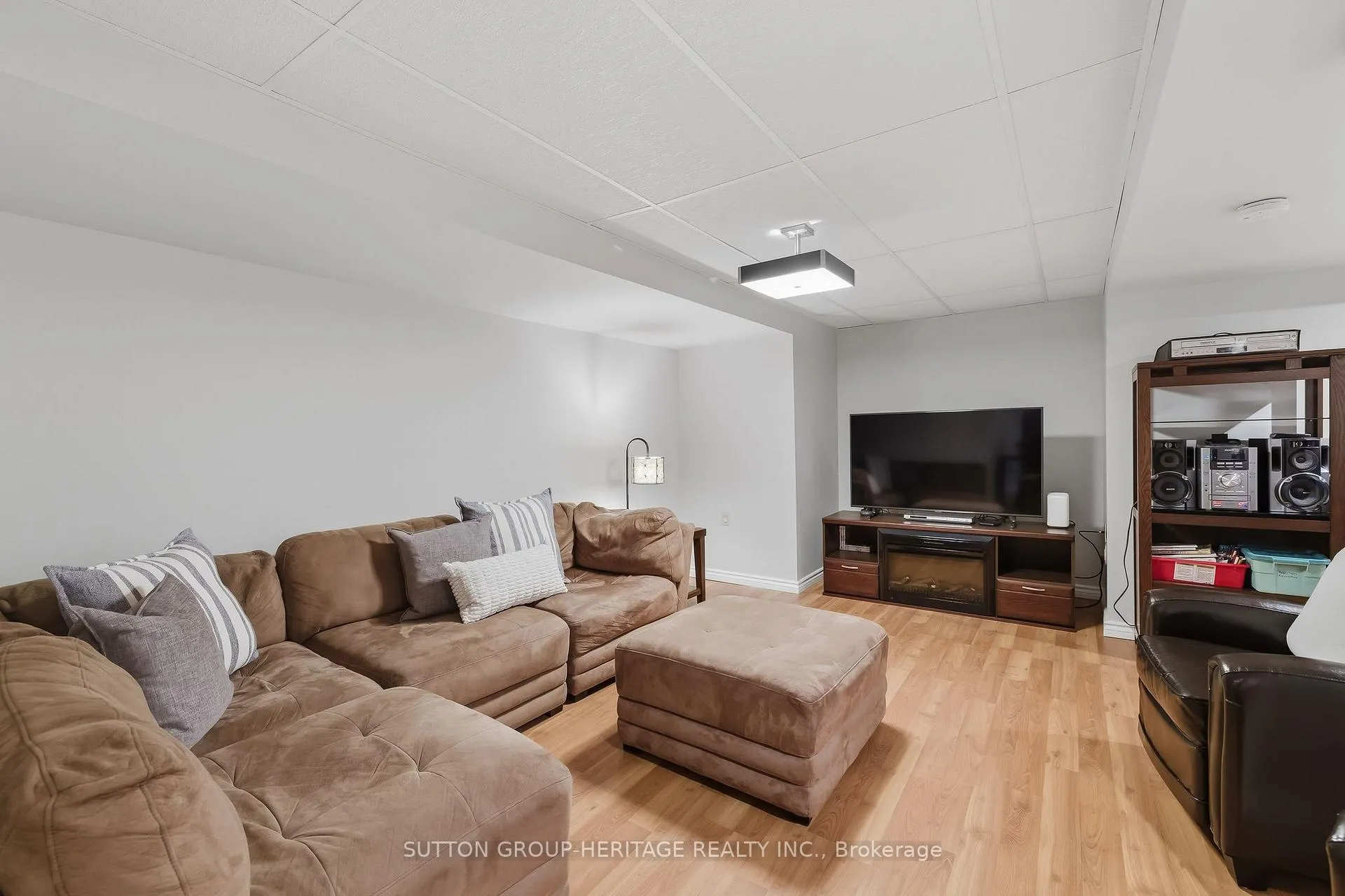 Photo 38 of 186 Reed Drive, Ajax, Central — HOMEH
