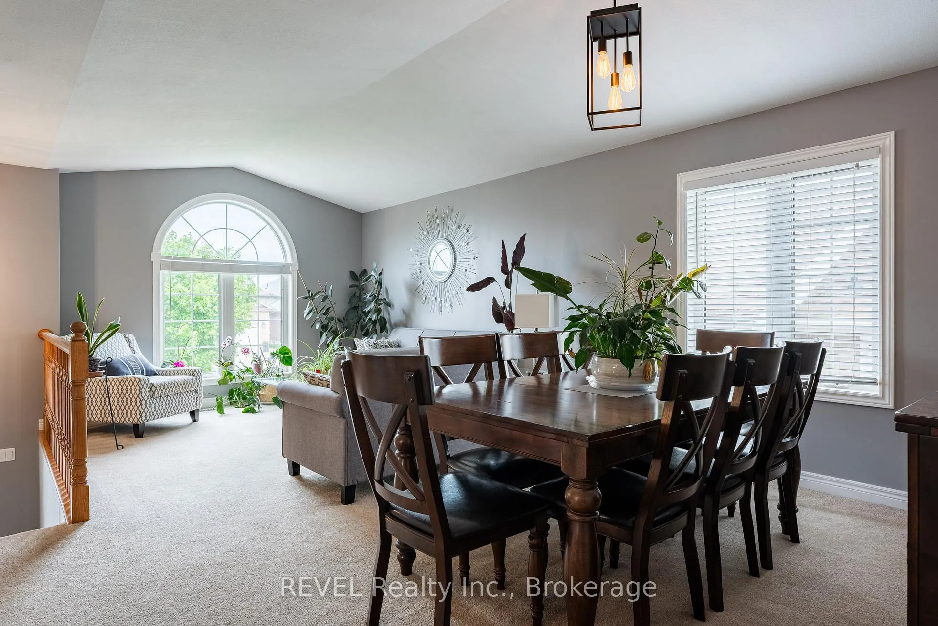 Photo 5 of 8368 Racey Avenue, Niagara Falls, Ascot — HOMEH
