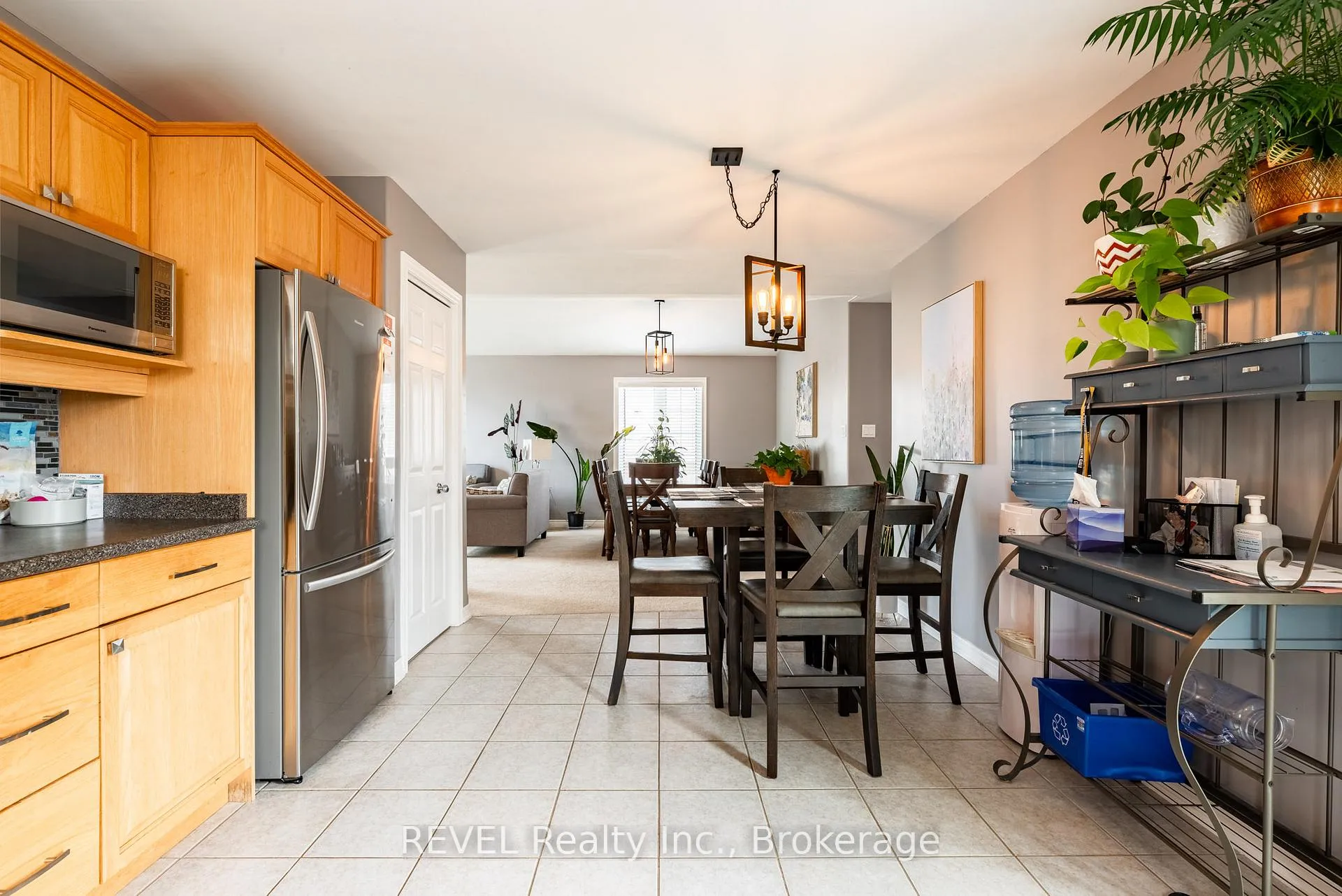 Photo 12 of 8368 Racey Avenue, Niagara Falls, Ascot — HOMEH