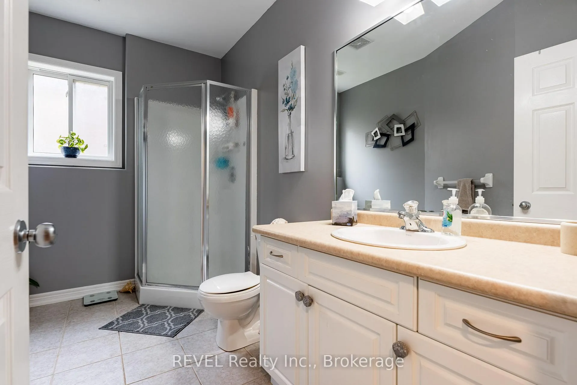 Photo 20 of 8368 Racey Avenue, Niagara Falls, Ascot — HOMEH