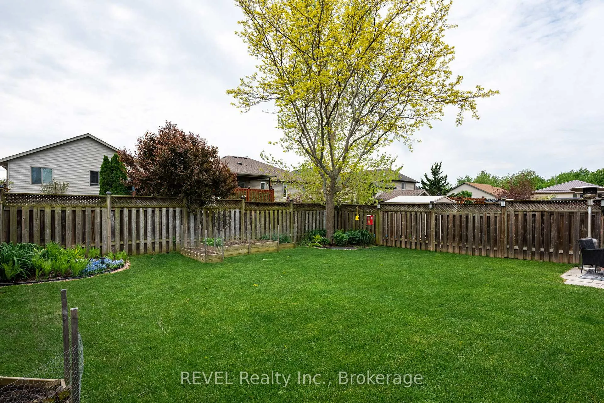 Photo 27 of 8368 Racey Avenue, Niagara Falls, Ascot — HOMEH