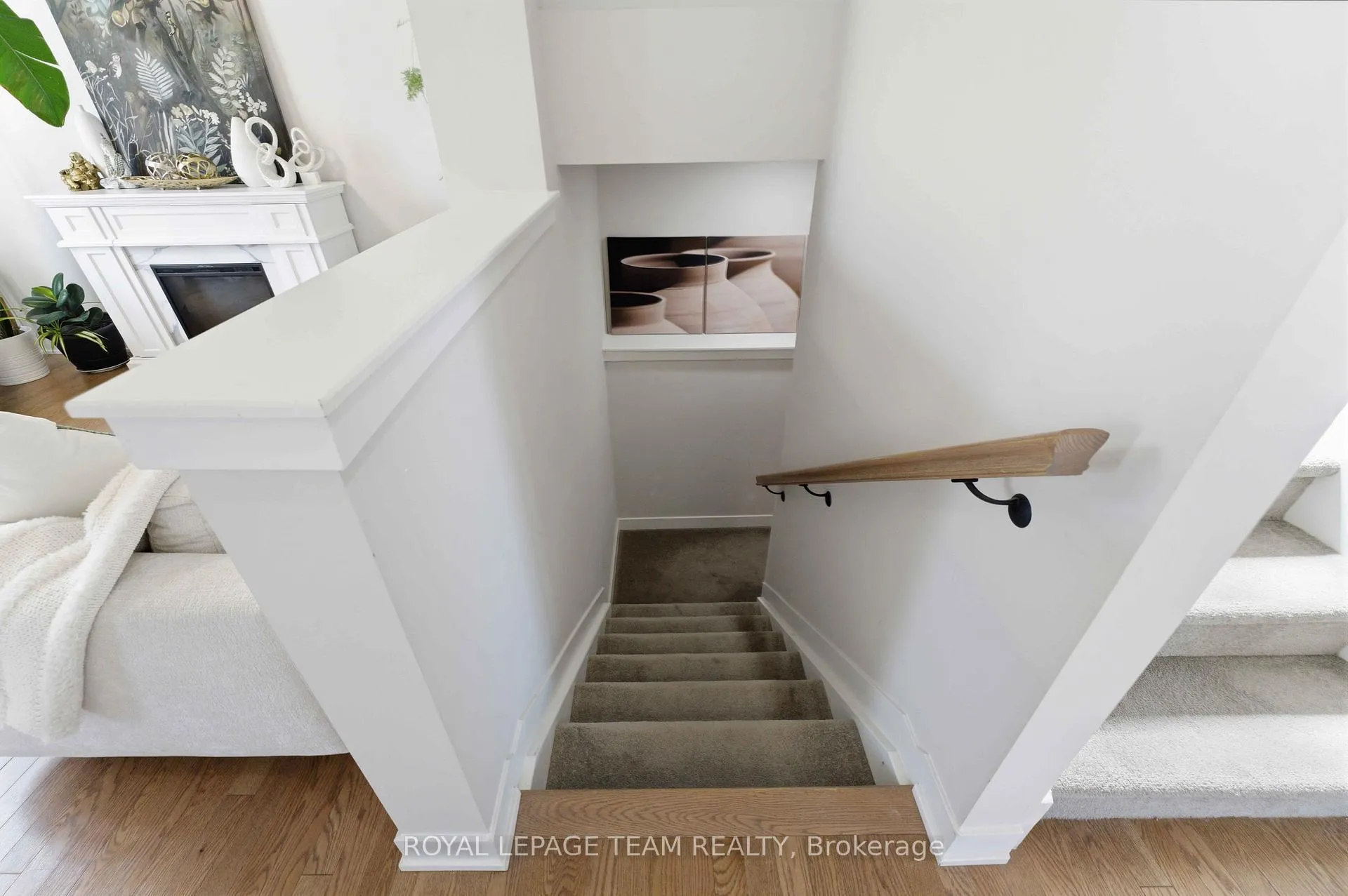 Photo 10 of 3048 Travertine Way, Ottawa, Barrhaven - Half Moon Bay — HOMEH
