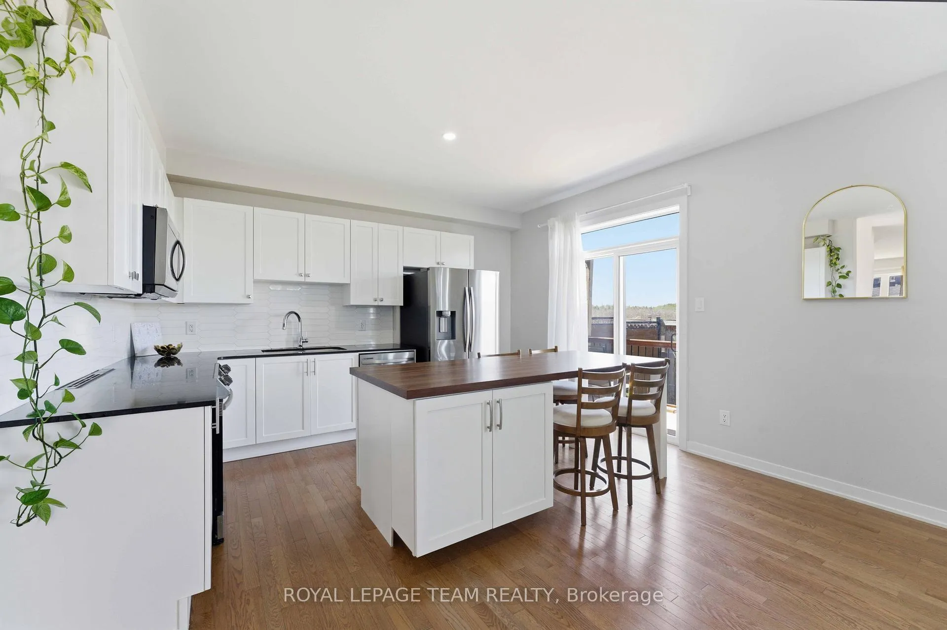 Photo 17 of 3048 Travertine Way, Ottawa, Barrhaven - Half Moon Bay — HOMEH
