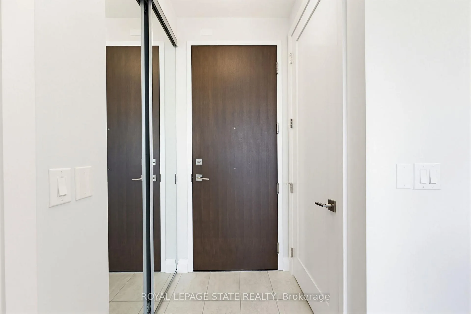 Photo 4 of Unit 511, 101 Locke Street, Hamilton, Kirkendall — HOMEH