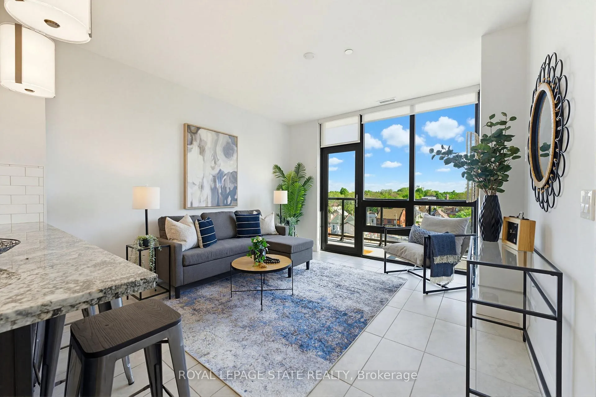 Photo 5 of Unit 511, 101 Locke Street, Hamilton, Kirkendall — HOMEH