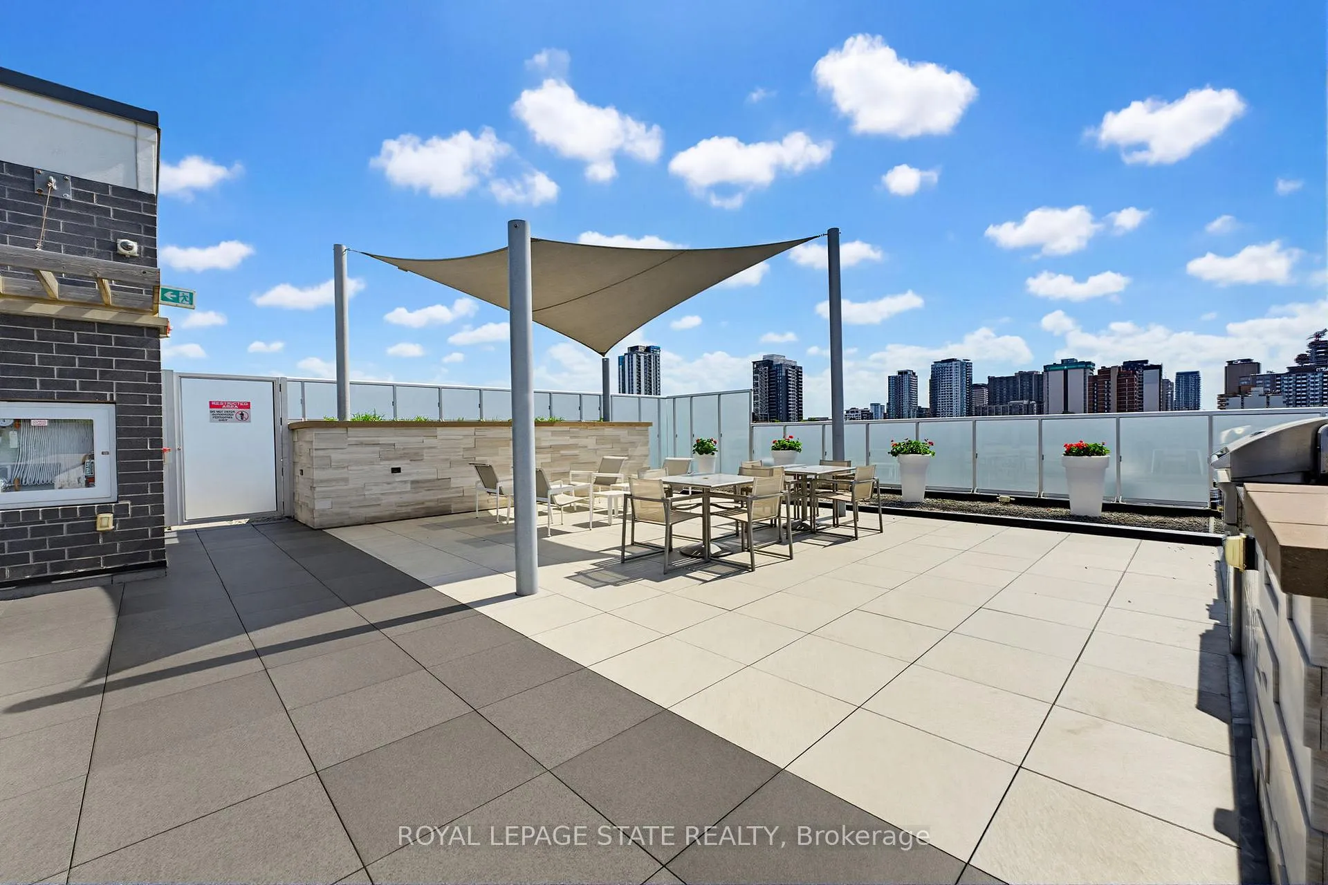 Photo 25 of Unit 511, 101 Locke Street, Hamilton, Kirkendall — HOMEH