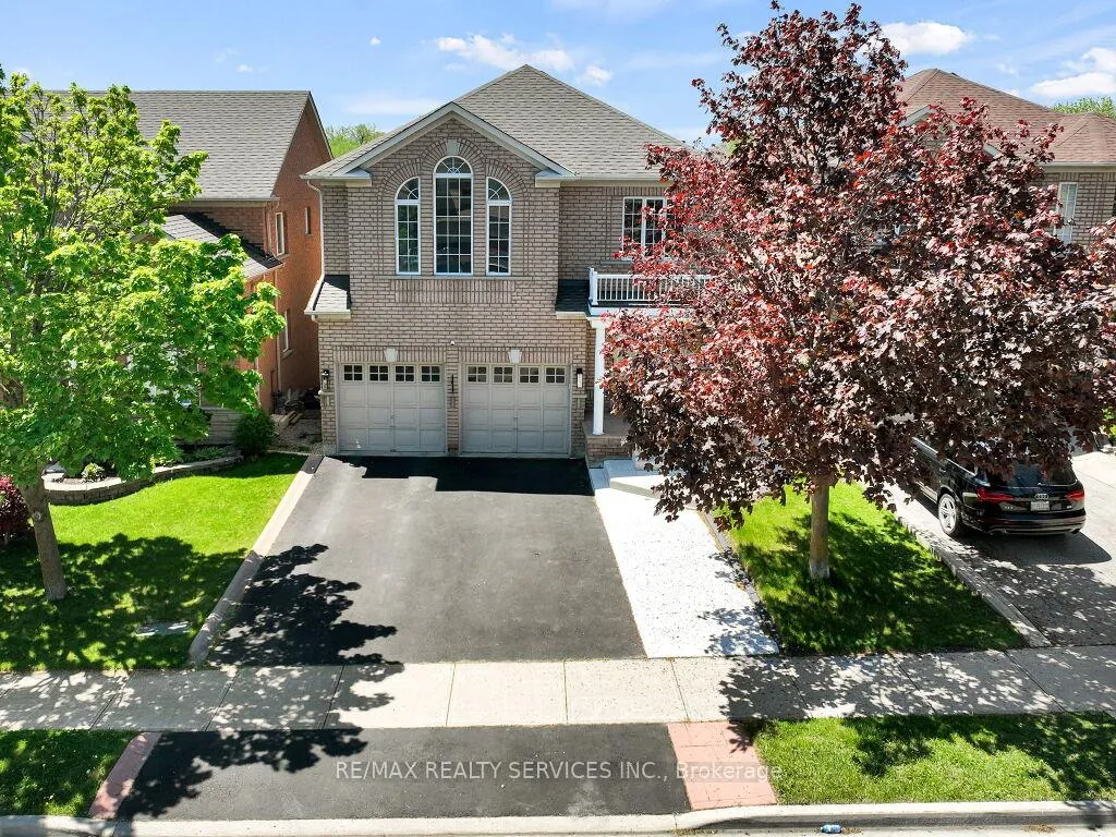 Photo 3 of 58 Queen Mary Drive, Brampton, Fletcher's Meadow — HOMEH