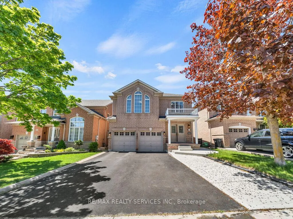 Photo 4 of 58 Queen Mary Drive, Brampton, Fletcher's Meadow — HOMEH