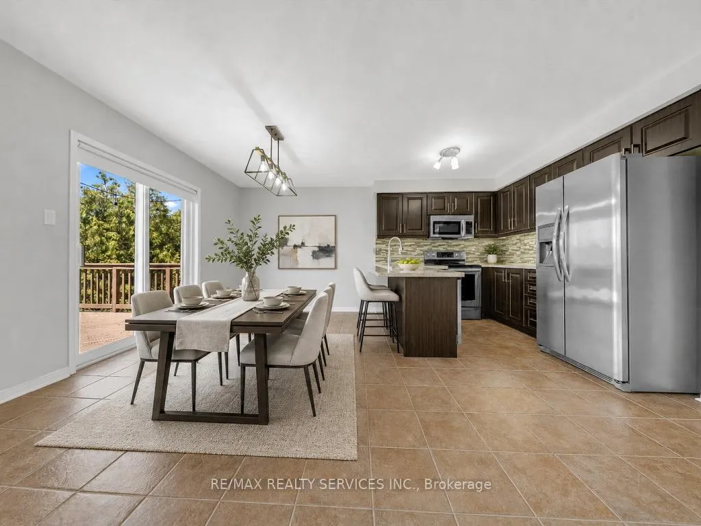 Photo 12 of 58 Queen Mary Drive, Brampton, Fletcher's Meadow — HOMEH