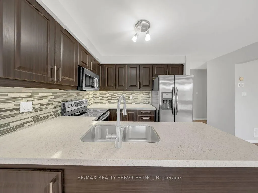 Photo 15 of 58 Queen Mary Drive, Brampton, Fletcher's Meadow — HOMEH