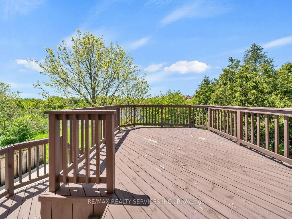 Photo 17 of 58 Queen Mary Drive, Brampton, Fletcher's Meadow — HOMEH